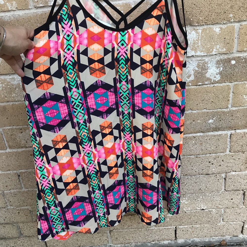 Fun patterned dress - Picture 3 of 7